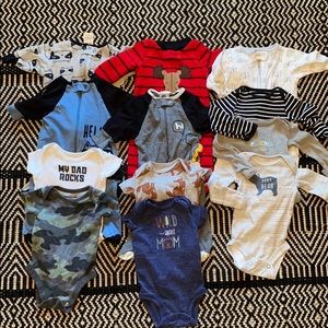 Lot or 12 newborn baby boy onesies and footie pjs